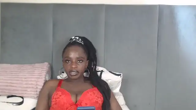 Snapshot of Jah-Queen chatting on 02-05-26, 05:01 Jah-Queen online show from 02-05-26, 05:01