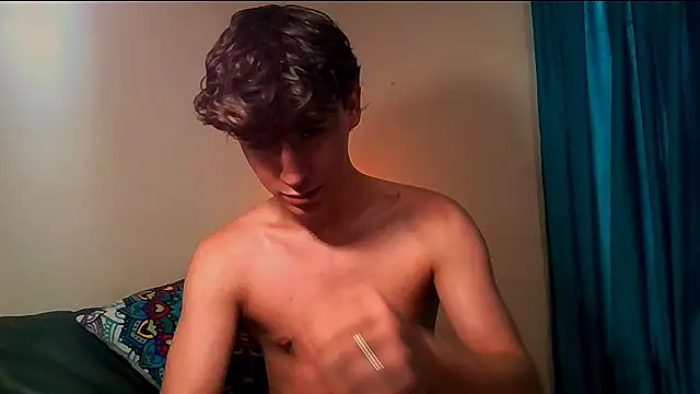 Snapshot of RoberthAlv chatting on 09-18-25, 11:34 RoberthAlv online show from 09-18-25, 11:34