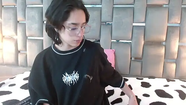 katalinathxandbritney1 online show from 09-11-25, 02:44