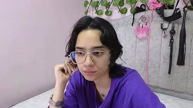 katalinathxandbritney1 online show from 09-23-25, 11:08