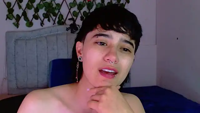 katalinathxandbritney1 online show from 12-16-25, 01:21