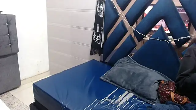 katalinathxandbritney1 online show from 01-15-26, 02:05