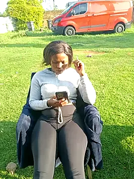 SweetHoney21  online show from 12-19-25, 05:03