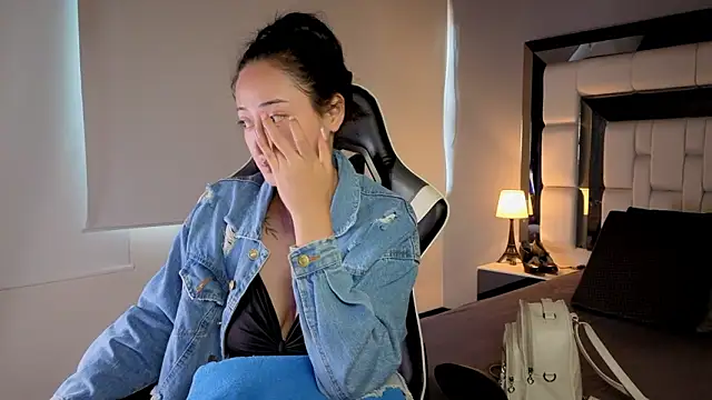 Adhara7 online show from 02-07-26, 07:50