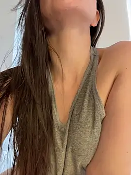 karinasantos  online show from 02-08-26, 03:04