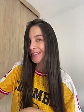 karinasantos  online show from 07-05-26, 08:49