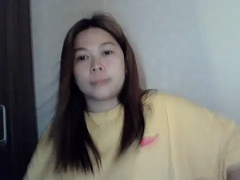 Snapshot of mimi15 chatting on 07-18-26, 11:52 mimi15 online show from 07-18-26, 11:52