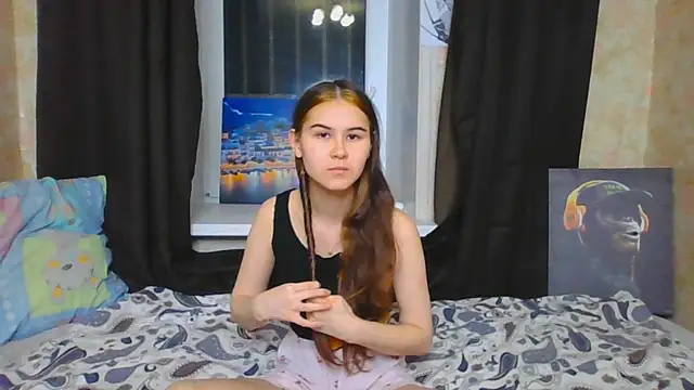 litle owl online show from 09-25-25, 04:32