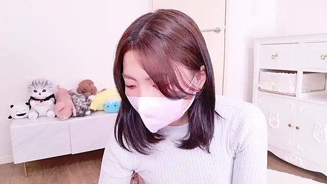 Snapshot of Fuwa_chan chatting on 09-24-25, 11:08 Fuwa chan online show from 09-24-25, 11:08