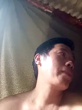 Snapshot of DungLuongg chatting on 09-18-25, 05:53 DungLuongg online show from 09-18-25, 05:53