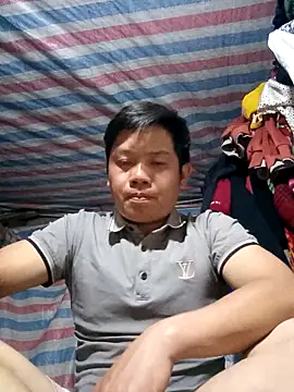 Snapshot of DungLuongg chatting on 03-26-26, 02:11 DungLuongg online show from 03-26-26, 02:11