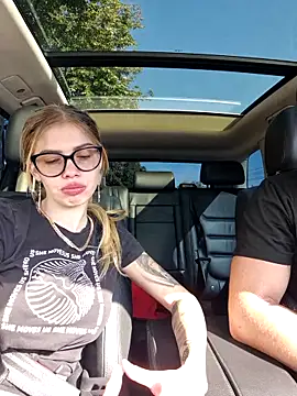 Snapshot of Couplexxx10@xh chatting on 09-15-25, 07:19 Couplexxx10xh online show from 09-15-25, 07:19