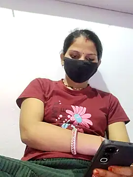 poojam93 online show from 10-27-25, 02:10