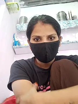 poojam93 online show from 11-18-25, 08:41