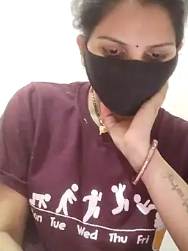 poojam93 online show from 02-14-26, 02:14