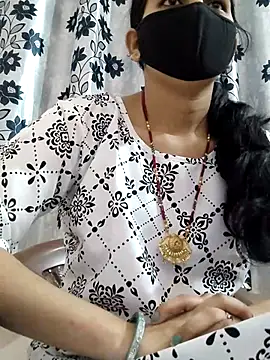 poojam93 online show from 04-05-26, 02:09