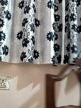 poojam93 online show from 04-30-26, 02:29