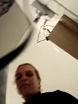 sarahkat86 online show from 02-06-26, 11:41