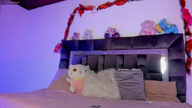 Jade rey  online show from 01-11-26, 04:06