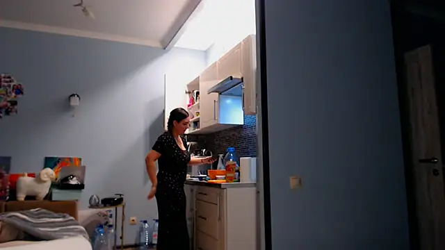 NikiWhite online show from 10-07-25, 01:03