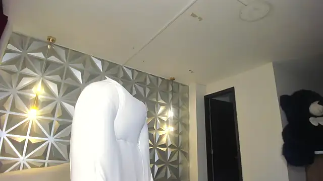 hellen tease online show from 12-19-25, 12:34