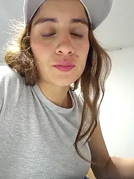 aytanna torrez online show from 10-27-25, 03:05