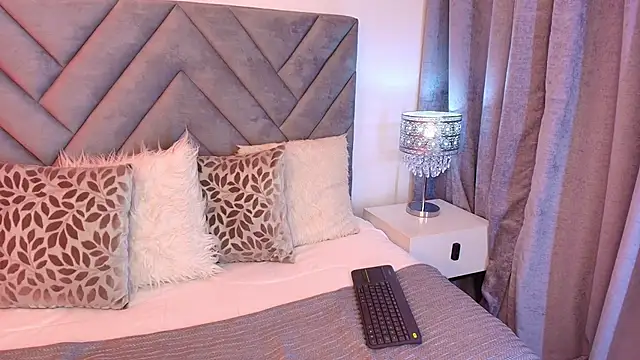 sara owens7 online show from 03-04-26, 01:44