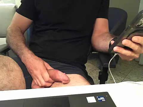 XUCRUTES42 online show from 02-02-26, 09:46