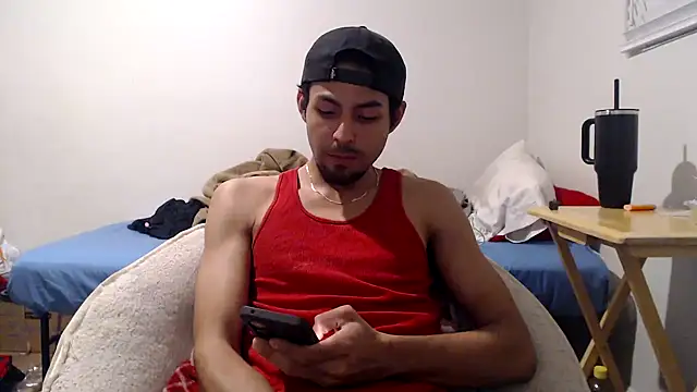 Snapshot of jbadlatin00 chatting on 11-12-25, 01:39 jbadlatin00 online show from 11-12-25, 01:39