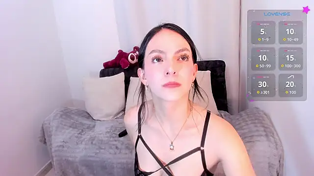 sarah saenz  online show from 05-17-26, 12:41