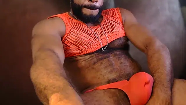 Snapshot of Piercedmuscle80 chatting on 06-11-26, 03:43 Piercedmuscle80 online show from 06-11-26, 03:43