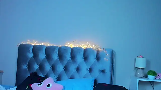 Snapshot of Blondy_Fina chatting on 07-23-26, 05:27 Blondy Fina online show from 07-23-26, 05:27