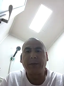 Snapshot of CWQ123 chatting on 06-18-26, 06:57 CWQ123 online show from 06-18-26, 06:57
