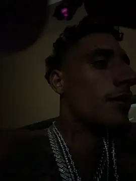 Snapshot of Cuban_4777 chatting on 06-21-26, 10:18 Cuban 4777 online show from 06-21-26, 10:18