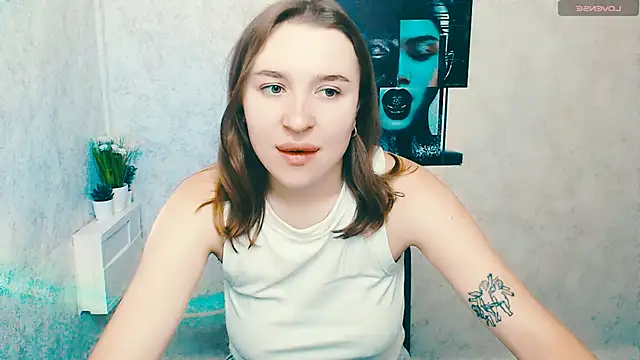 JuliaTopp  online show from 11-04-25, 06:56