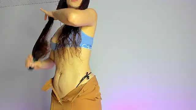 Snapshot of Clov_bastett chatting on 10-01-25, 12:49 Clov bastett online show from 10-01-25, 12:49