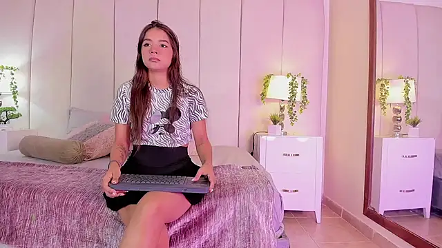 mia rousse25 online show from 09-20-25, 01:34