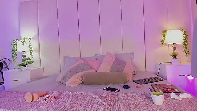 mia rousse25 online show from 09-25-25, 02:10