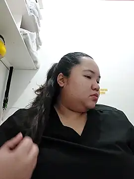 LianaCruzado online show from 04-25-26, 05:10