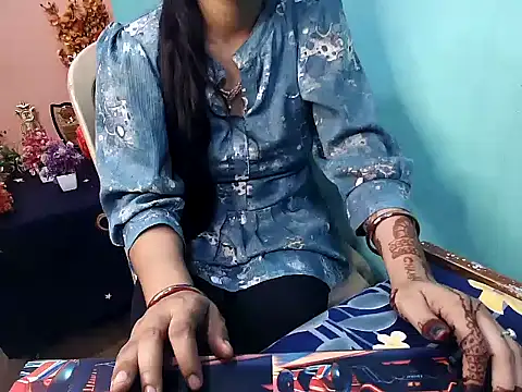 Snapshot of RIYA_SOOD chatting on 09-10-25, 06:57 RIYA SOOD online show from 09-10-25, 06:57