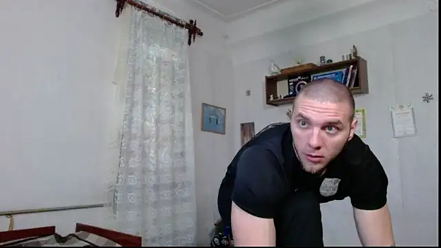 Jordan1Dior online show from 04-17-26, 07:44