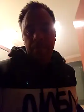 manchego85 online show from 12-04-25, 08:17