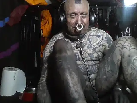 Snapshot of object857 chatting on 01-18-26, 06:01 object857 online show from 01-18-26, 06:01