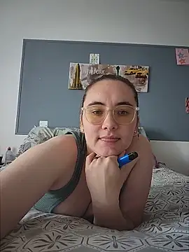Snapshot of AndHerXO chatting on 06-09-26, 11:55 AndHerXO online show from 06-09-26, 11:55