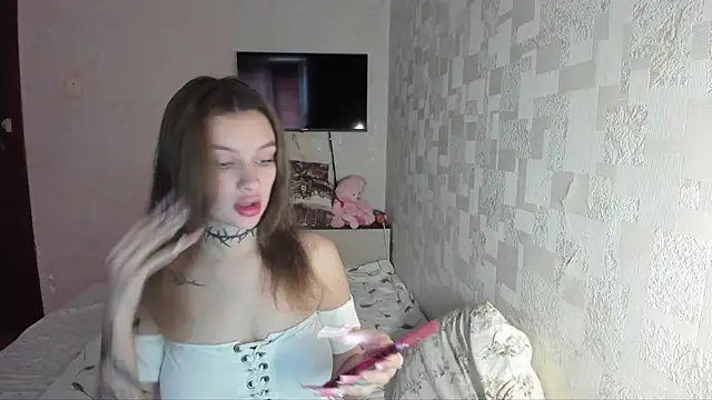 AlisTris online show from 09-15-25, 01:00