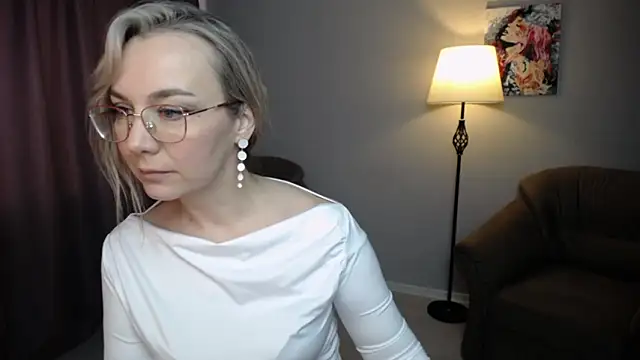 Ava Elior online show from 01-19-26, 10:30