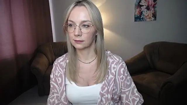 Ava Elior online show from 07-15-26, 11:48