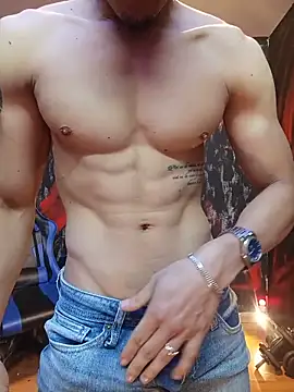 Snapshot of jhonny_thes28 chatting on 06-17-26, 10:06 jhonny thes28 online show from 06-17-26, 10:06