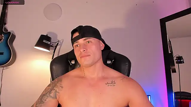 Snapshot of connorsmiith chatting on 06-27-26, 02:01 connorsmiith online show from 06-27-26, 02:01