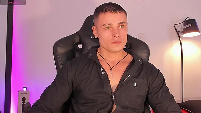 Snapshot of connorsmiith chatting on 07-06-26, 03:03 connorsmiith online show from 07-06-26, 03:03